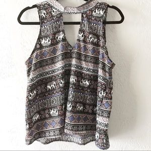 Derek Heart / Sleeveless Top w/elephant print